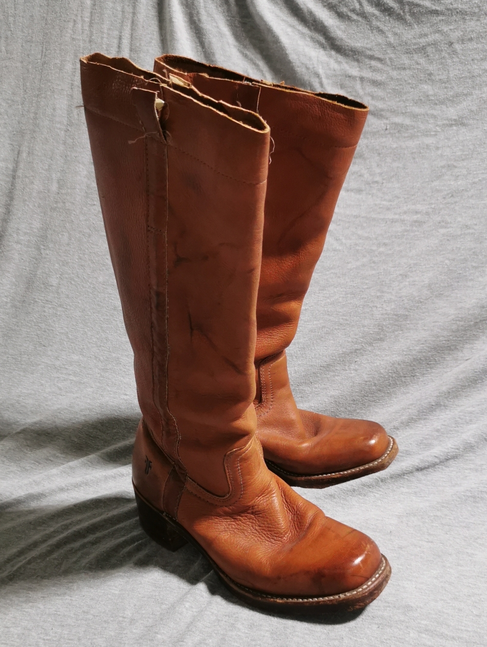 2010 Era Frye Cognac Leather Campus Heeled Boots